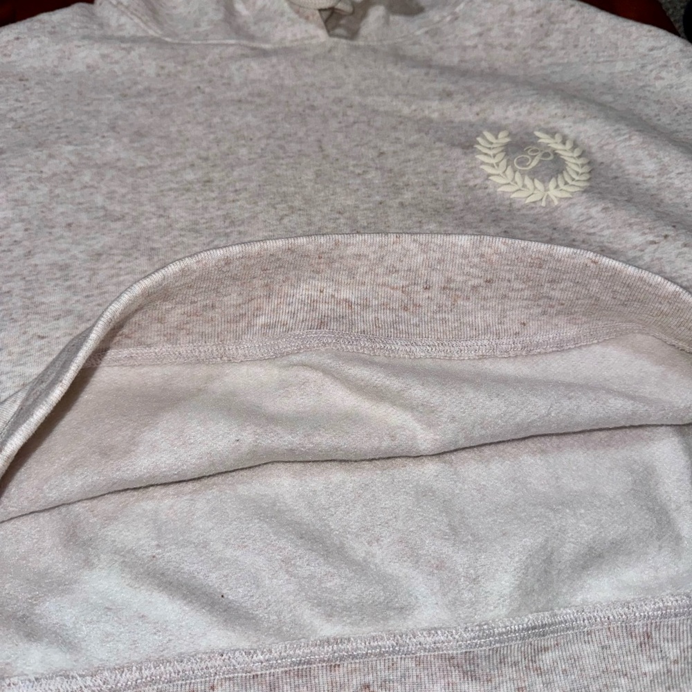 PINK Victoria's Secret NWT Cropped Hoodie Laurel Crest Logo Heather Gray size XS - Picture 8 of 9